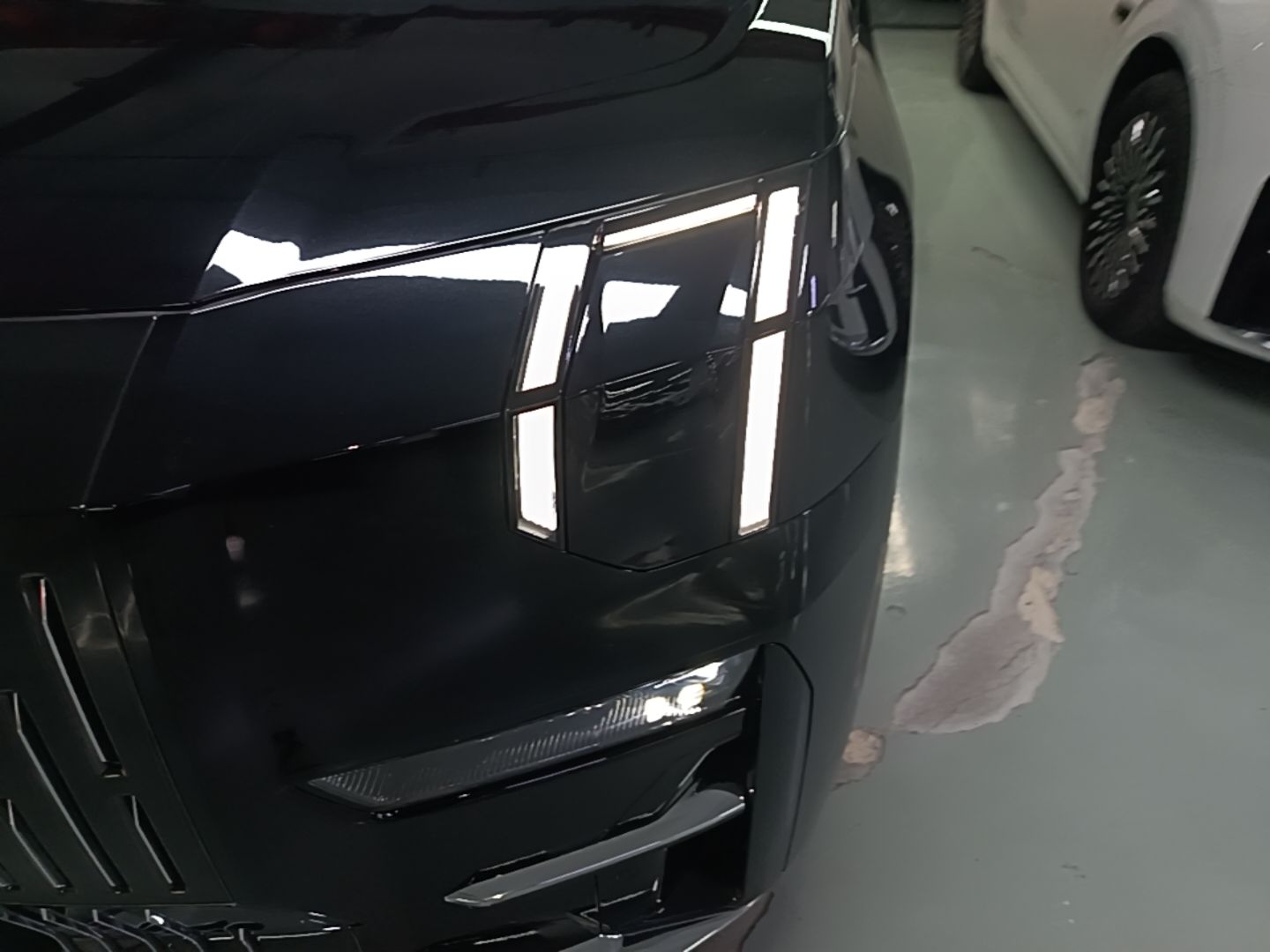 Zeekr 009 2024 GAC Trumpchi — снимка 8