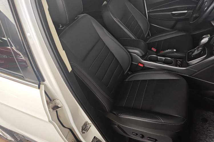 Used Ford Kuga 2015 2.0L GTDi Four-Wheel Drive Prestige Model
