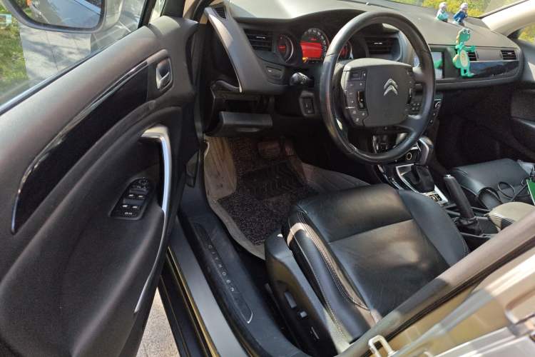 Used Citroen C5 2014 2.0L Automatic Luxury Edition Driver Seat