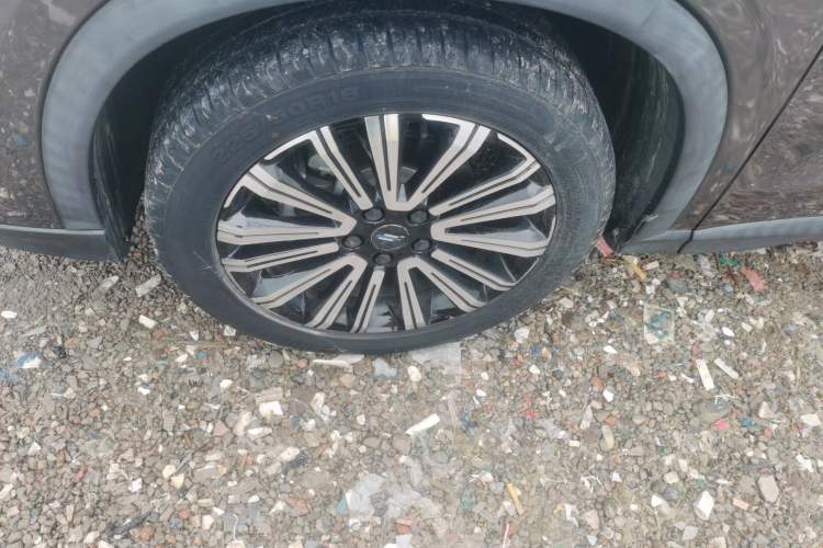 Used CHANGAN OSHAN X5 2021 1.5T DCT Prestige Edition Exterior 4