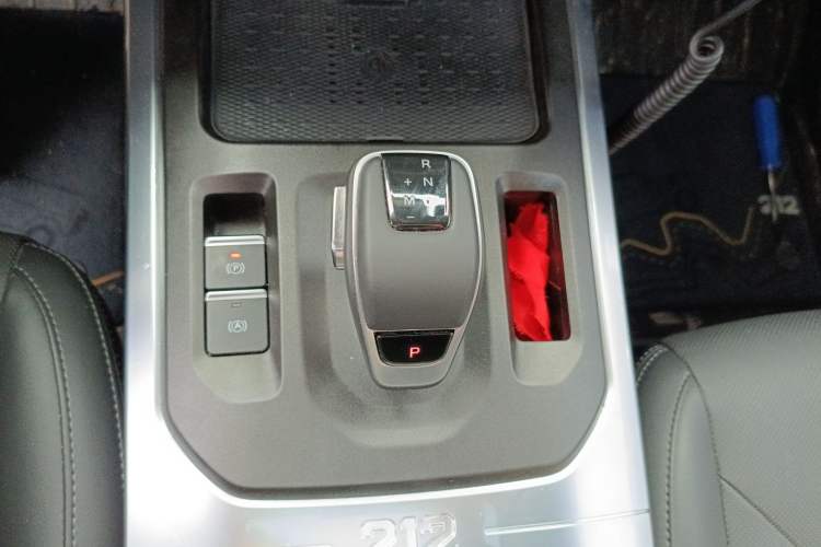 Used 212 T01 2025 2.0T Changfeng