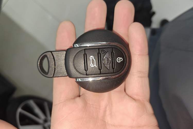 Used MINI MINI 2023 1.5T COOPER Artist
