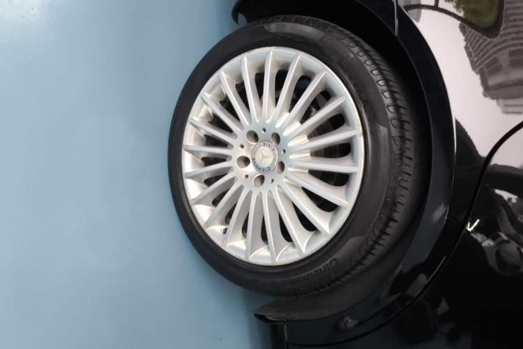 Used Mercedes-Benz E-Class 2014 E 260 L
