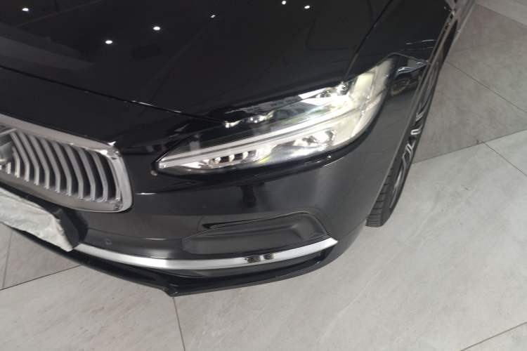Used Volvo S90 2023 B5 Zhiyuan Luxury Edition