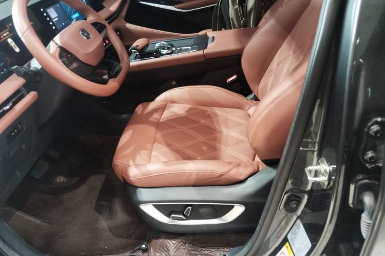 Used CHANGAN CS75 PLUS 2023 3rd Generation 1.5T Automatic Prestige Model