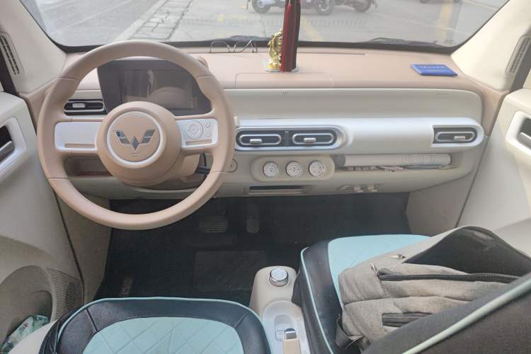 Used Wuling Hongguang MINIEV 2024 3rd Generation 215km Youth Edition
