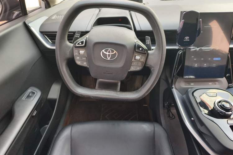Used Toyota bZ3 2023 517 km Elite PRO Steering Wheel