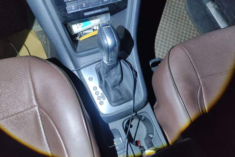 Used Volkswagen Sharan 2016 380TSI Comfort Edition 7-Seater Gear Lever