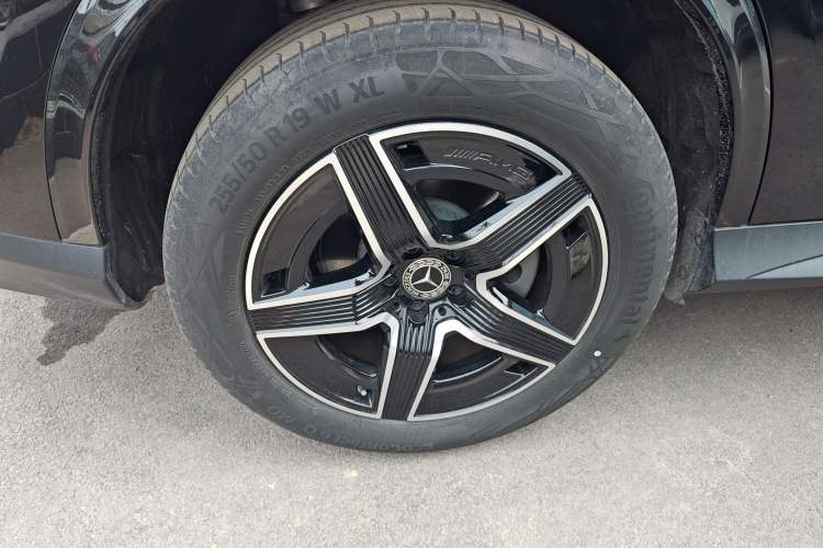 Used Mercedes-Benz GLC Coupe 2025 GLC 260 4MATIC Coupe SUV
