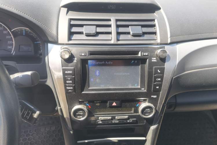 Used Toyota Camry 2012 Junrui 2.0S Radiant Edition Audio And AC Panel