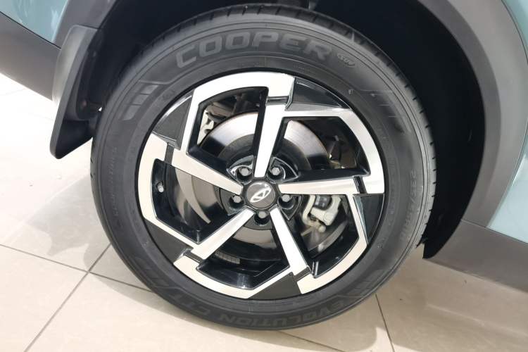 Used Chery Explore 06 2023 Urban Edition 1.6T Two-Wheel Drive Luxury Right Rear Wheel Hub