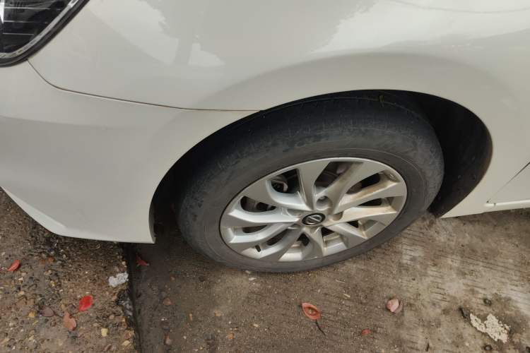 Used Nissan Sylphy 2022 Classic 1.6XL CVT Luxury Edition Left Front Wheel Hub