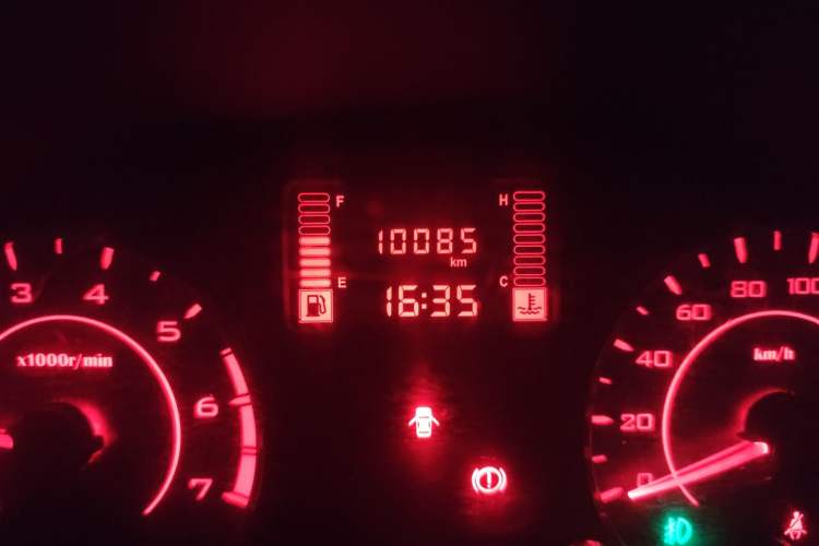 Used Wuling Zhengtu 2021 1.5L Adventure LAR Odometer Close Up