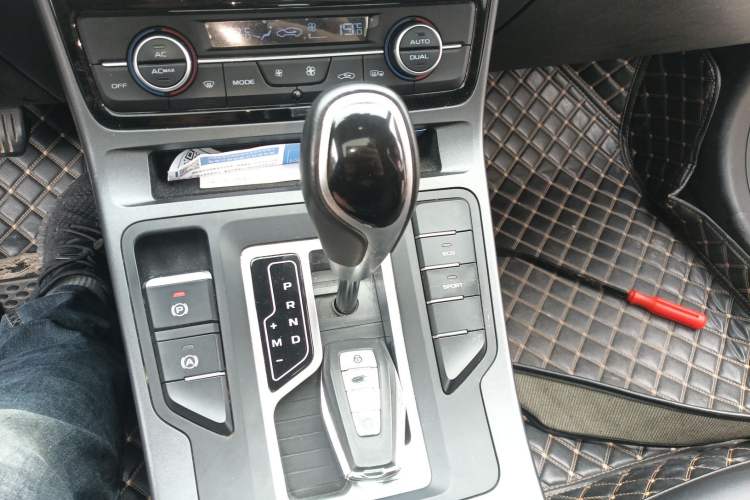 Used Geely Auto Emgrand GL 2021 UP 1.4T CVT Leading Edition
