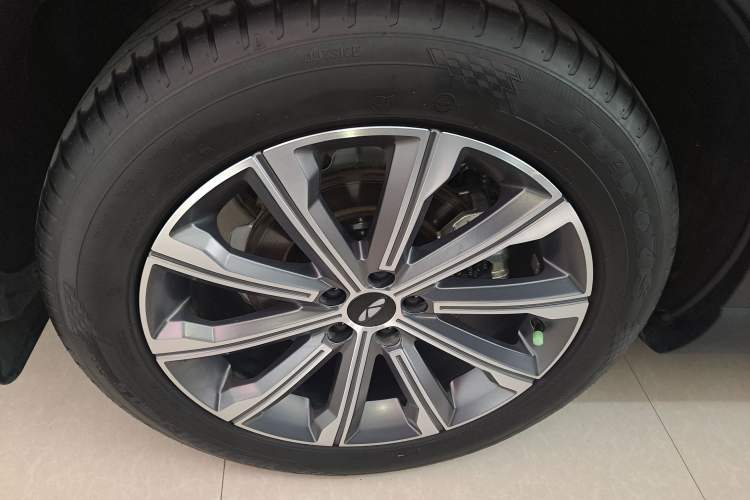 Used Chery Fengyun T9 2024 120 Long-Range Standard Version 5 Seats Lithium-NMC Battery
