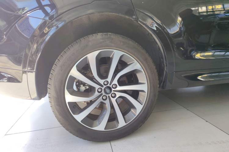 Used Land Rover Discovery Sport New Energy 2022 P300e Performance Tech Edition
