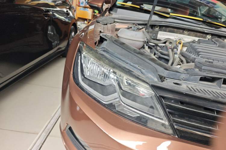 Used Volkswagen Lamando 2017 230TSI DSG Fashion Edition Right Front Headlight