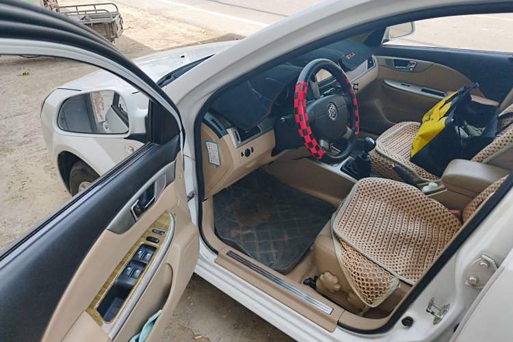 Used Buick Excelle 2013 1.5L Manual Classic Model Driver Seat