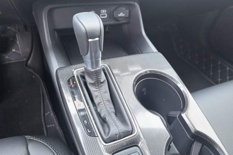 Used Honda Civic 2022 240TURBO CVT Dynamic Edition Gear Lever