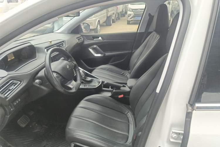 Used Peugeot 308 2018 1.6L Automatic Luxury Edition
