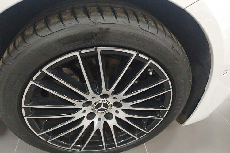 Used Mercedes-Benz C-Class 2025 C 200 L Sport Edition Right Front Wheel Hub