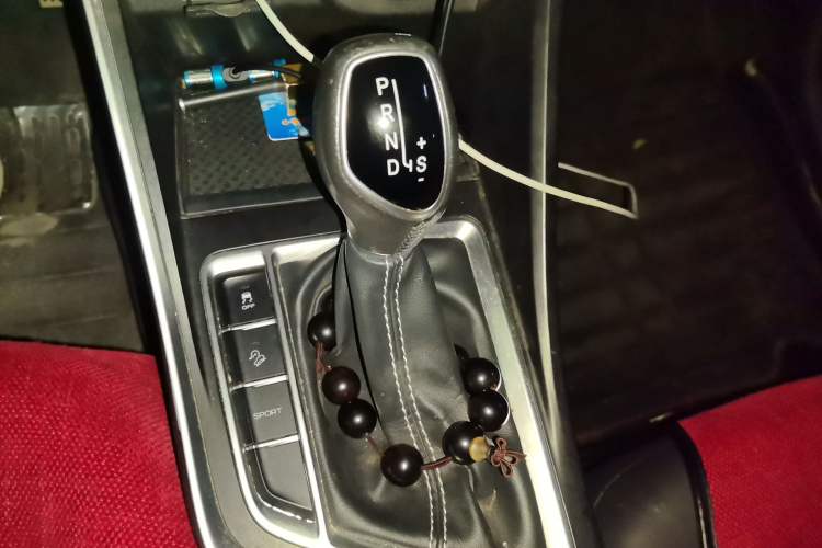 Used Geely Auto Vision X3 2019 Upgraded Model 1.5L CVT Elite Version Gear Lever