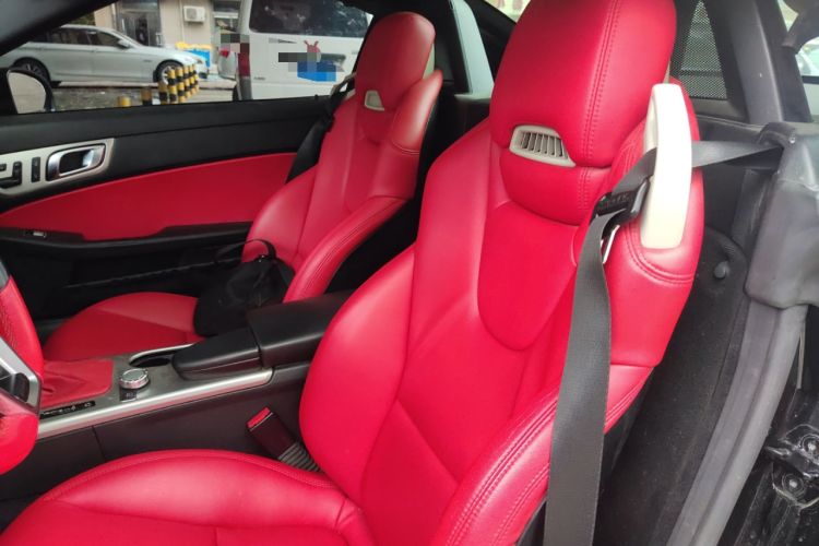 Used Mercedes-Benz SLK-Class 2011 SLK 200 Fashion Model
