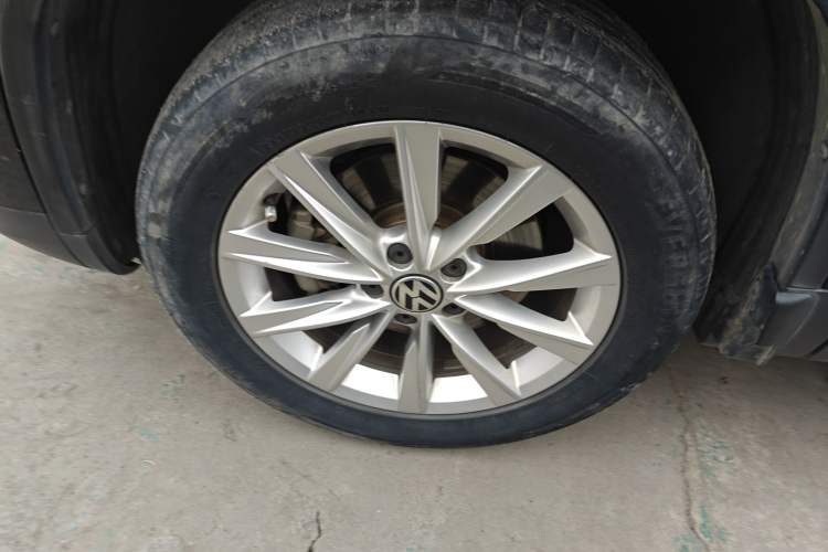 Used Volkswagen Tiguan L 2016 280TSI Automatic Two-Wheel-Drive Silk Road Style Edition