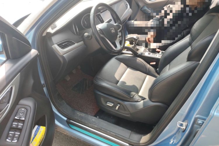 Used Zotye SR7 2016 1.5T Manual Cube Heart Edition China IV Standard
