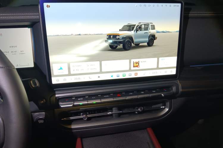 Used Tank 300 2025 2.4T Diesel Version