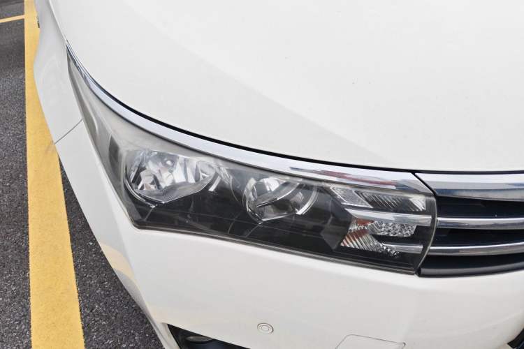 Used Toyota Corolla 2017 1.6L CVT GL Right Front Headlight