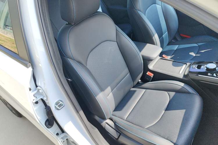 Used Kia K3 New Energy 2021 EV Comfort Edition 410km Right Front Seat