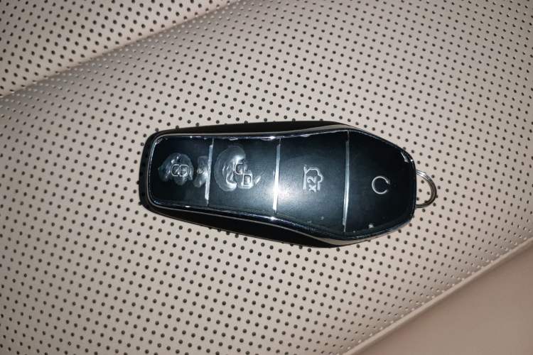 Used BYD Song Pro New Energy 2025 Second-Generation DM-i 115KM Overachiever Trim Interior 1