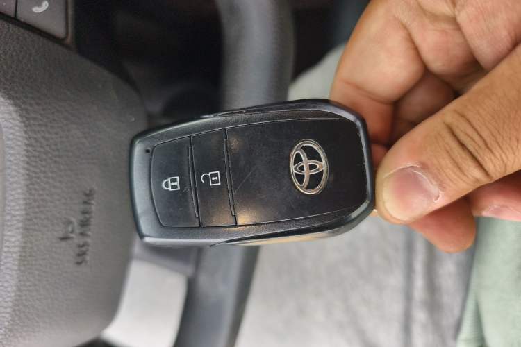 Used Toyota bZ3 2023 517 km Elite PRO Vehicle Key