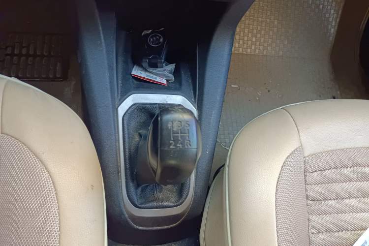 Used Peugeot 301 2014 1.6L Manual Comfort Edition