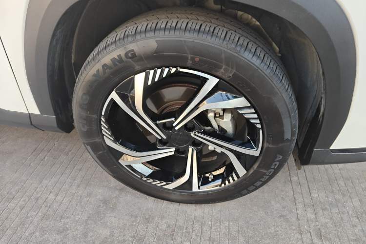 Used Geely Auto Emgrand X7 Sport 2023 Boyue COOL 1.5TD Smart Model Right Front Wheel Hub