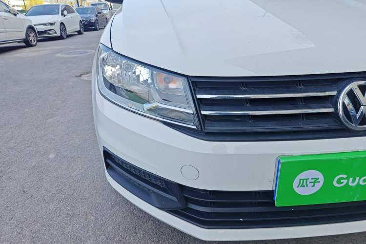 Used Volkswagen Santana 2021 1.5L Manual Fashion Edition Right Front Headlight