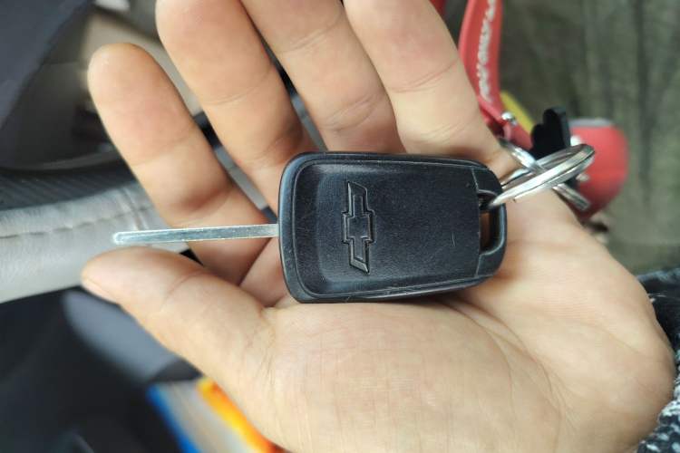 Used Chevrolet Aveo Sonic 2014 Sedan 1.4SL MT Comfort Edition Vehicle Key