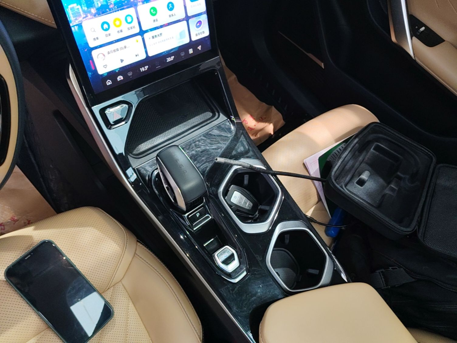 Geely Auto FX11 2023 1.5TD DCT Prestige Edition — снимка 16