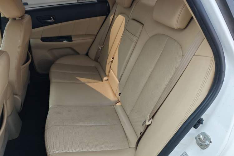 Used Changan Eado 2015 1.6L Manual Luxury Model China V Standard