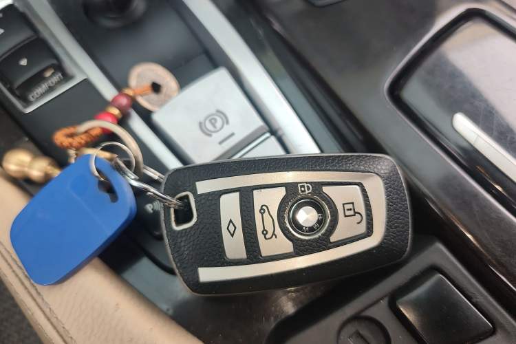 Used BMW 5 Series 2013 525Li Luxury Model