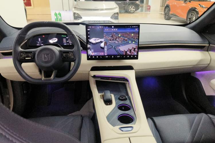 Used Zeekr 001 2025 YOU Edition 100 kWh All-Wheel Drive Center Console