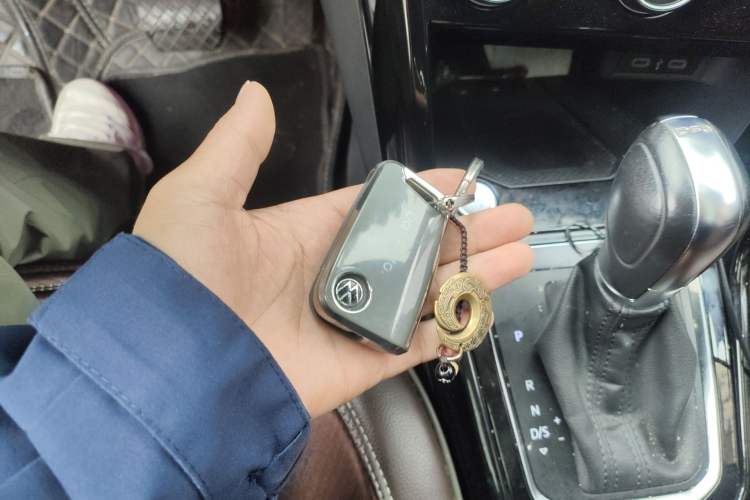 Used Volkswagen T-ROC 2021 280TSI DSG Two-Wheel Drive Comfort Connect Edition