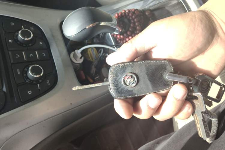 Used Buick GT 2012 GT 1.6L Automatic Fashion Edition Vehicle Key