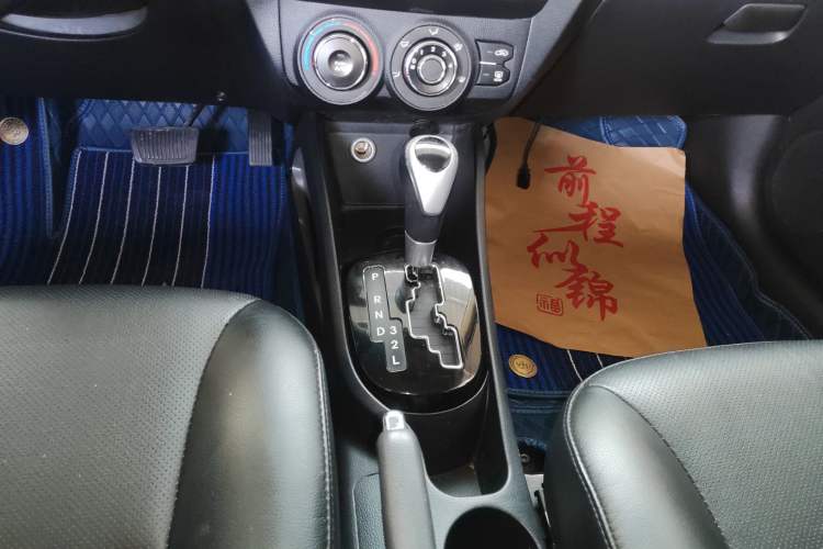 Used Kia K2 2012 Hatchback 1.6L AT Premium Commemorative Edition
