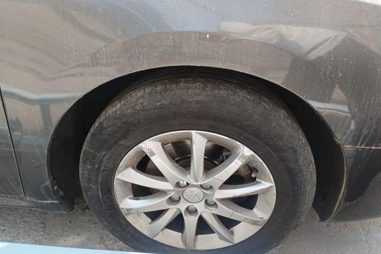 Used Peugeot 508 2011 2.0L Manual Classic Edition Right Front Wheel Hub