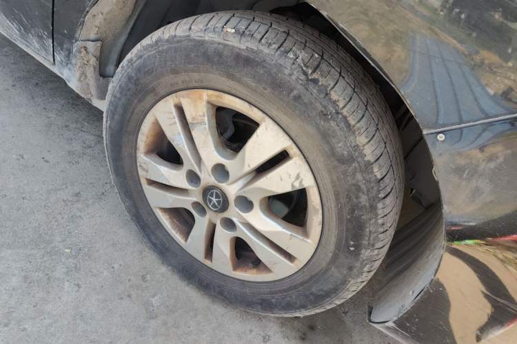 Used JAC Refine M3 2016 IKEA Edition 1.6L Luxury Smart Model Right Front Wheel Hub