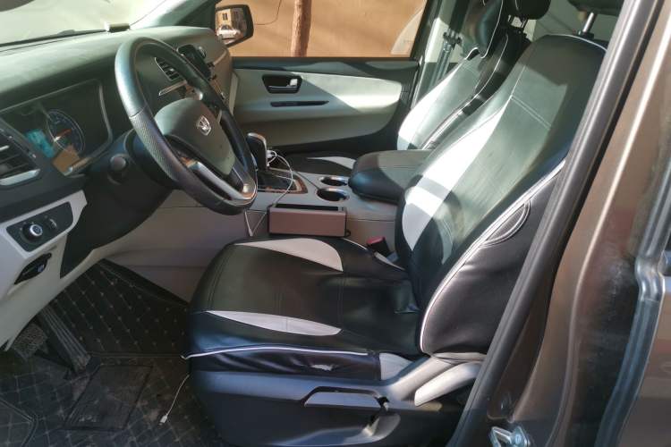 Used Huasong 7 2015 2.0T Automatic Comfort Model