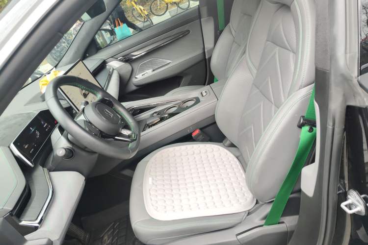 Used Zeekr 001 2023 WE Edition 100 kWh Left Front Seat