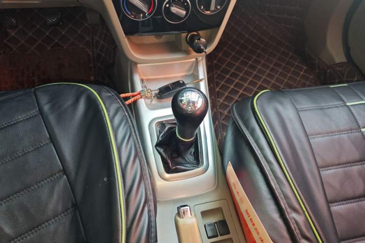 Used Changan Alsvin V3 2015 1.4L Manual Warm-Hearted Model China V Standard
